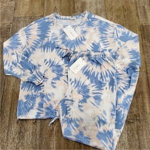 NWT Como Blu Pajamas Full Length Top/Bottoms in Hushed Violet (Pink/Blue) Small